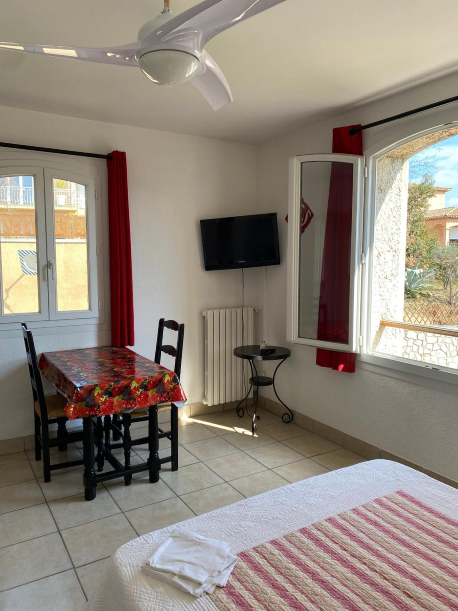 Le Mas De L'Orangerie 3 Etoiles Greoux-les-Bains Bagian luar foto